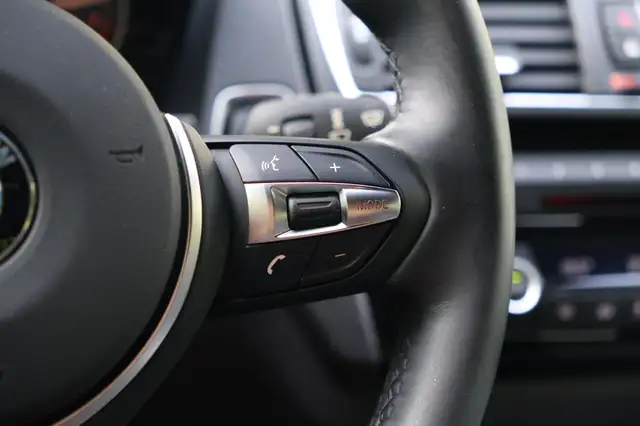 BMW 1 Series view 30