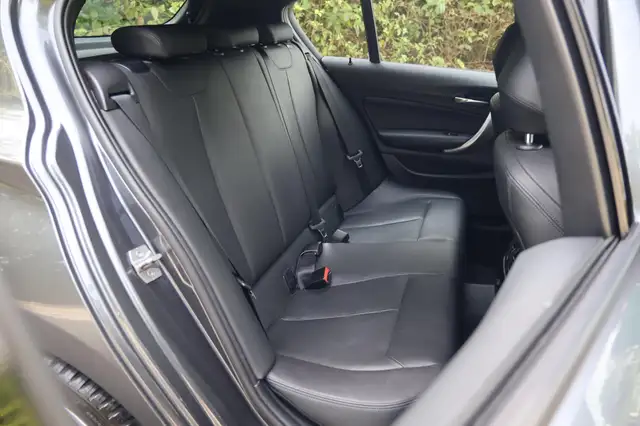 BMW 1 Series view 20