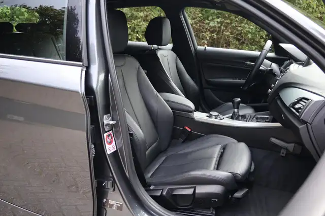 BMW 1 Series view 18