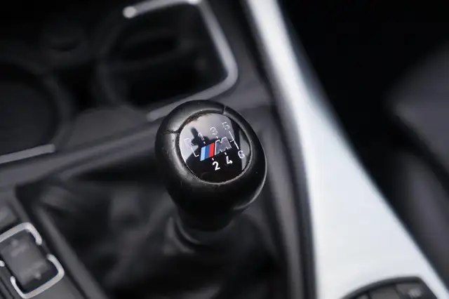BMW 1 Series view 24