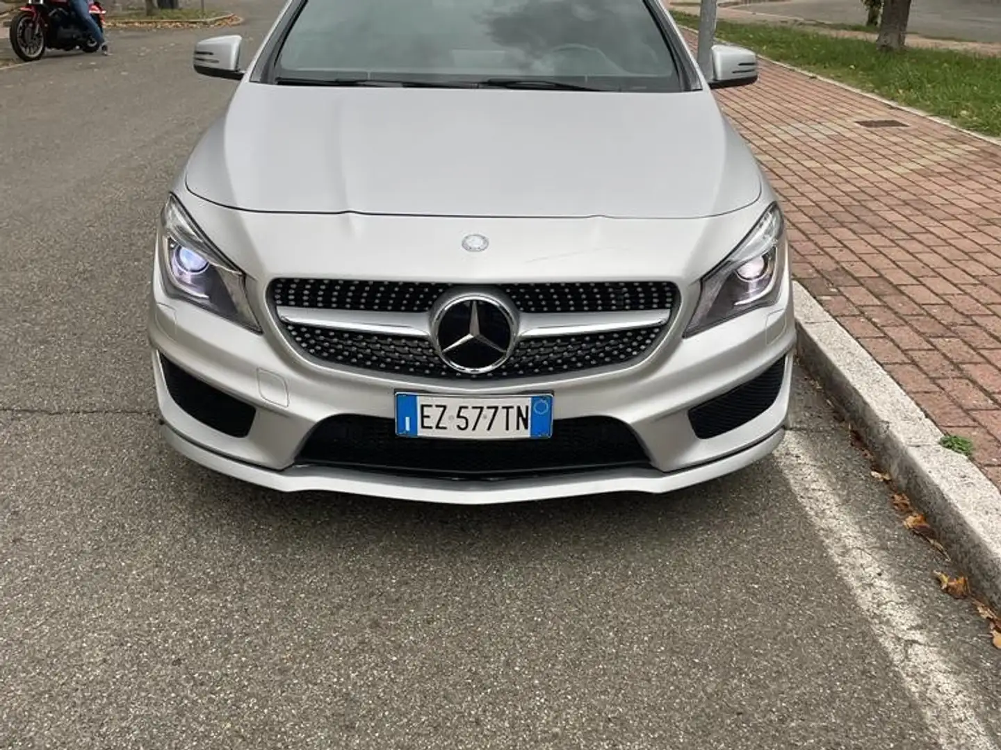 Mercedes-Benz CLA 200 cdi Premium auto Grigio - 2