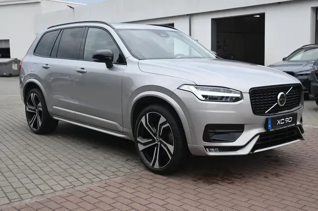 Volvo XC90 view 7