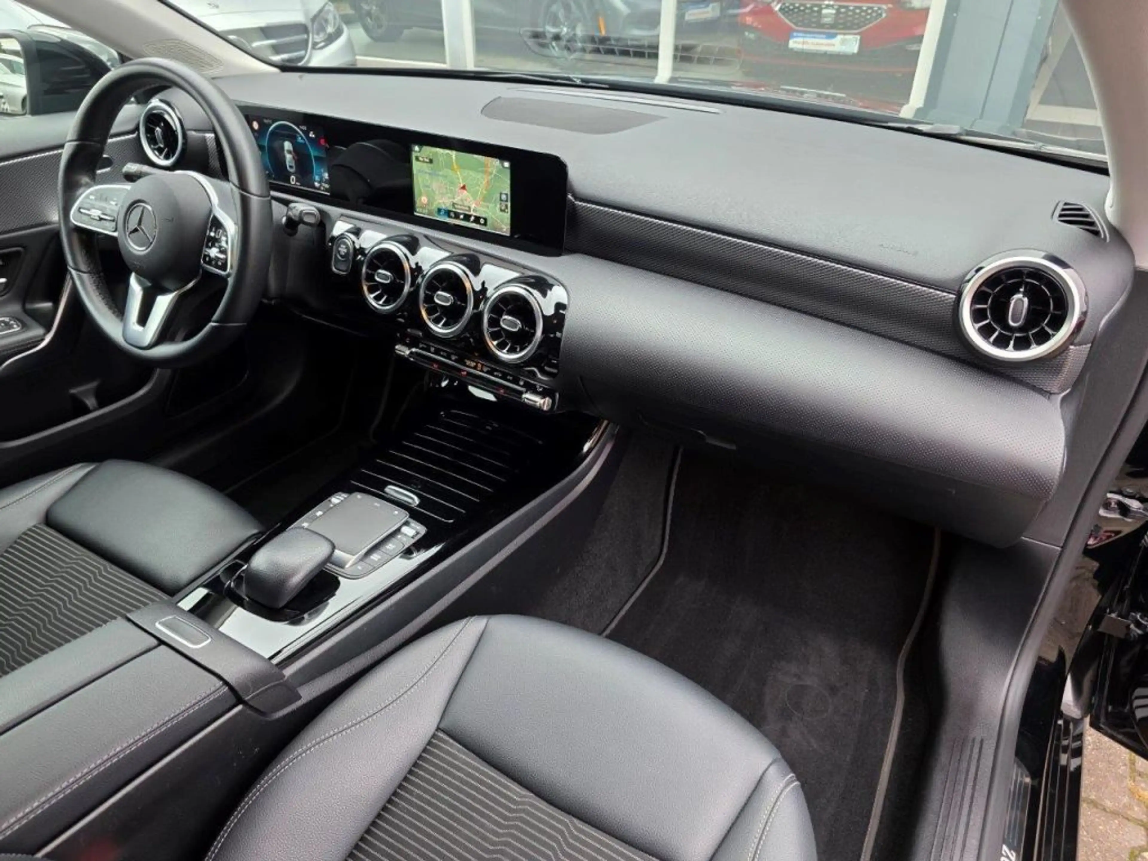 Mercedes-Benz A 250 e 8G-DCT Progressive — photo 10