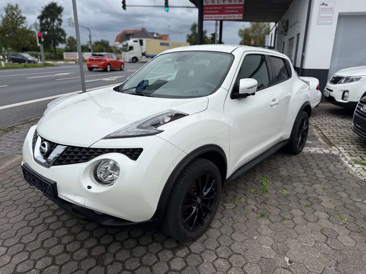 Nissan Juke Tekna *VOLLLEDER+KAMERA+18"ZOLL* Weiß - 1