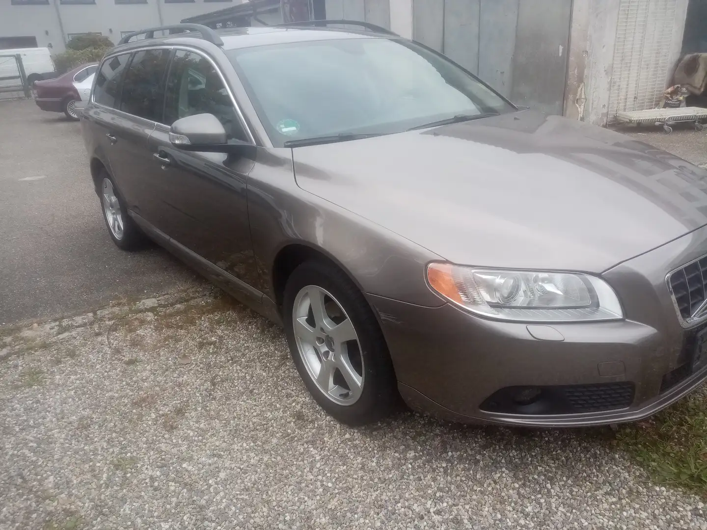 Volvo V70 Summum Grau - 2