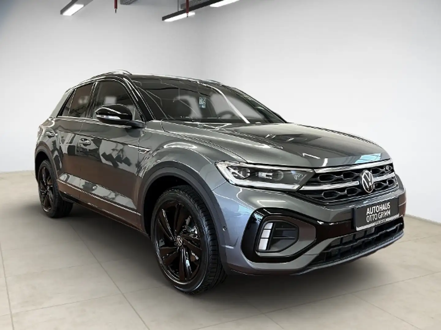 Volkswagen T-Roc 1.5 TSI R-Line DSG LED Grau - 2