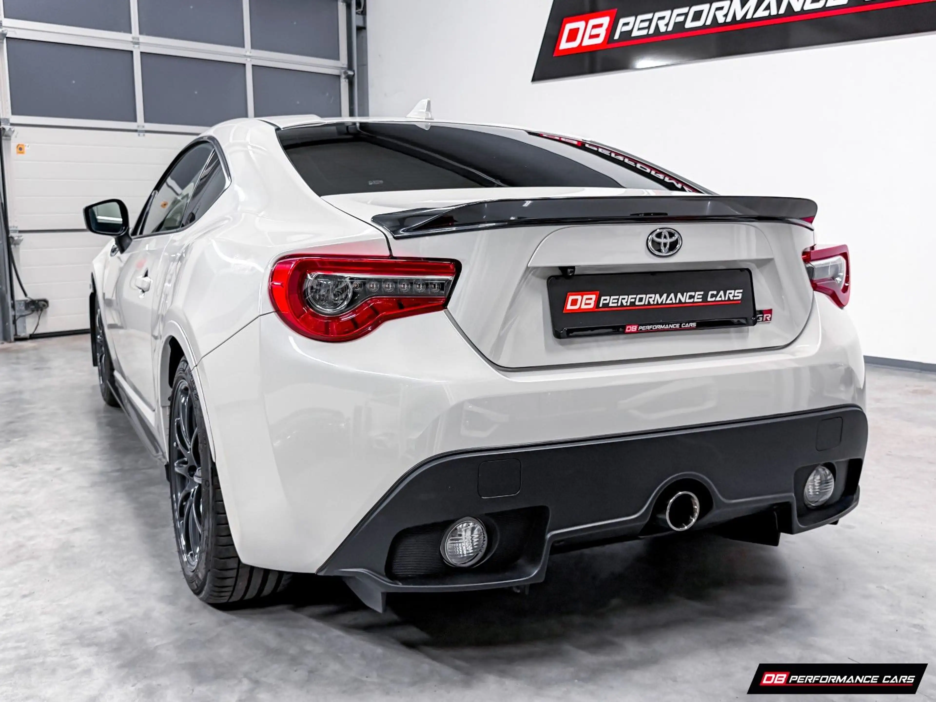 Toyota GT86 GR Sport, Sondermodell, JDM — photo 10