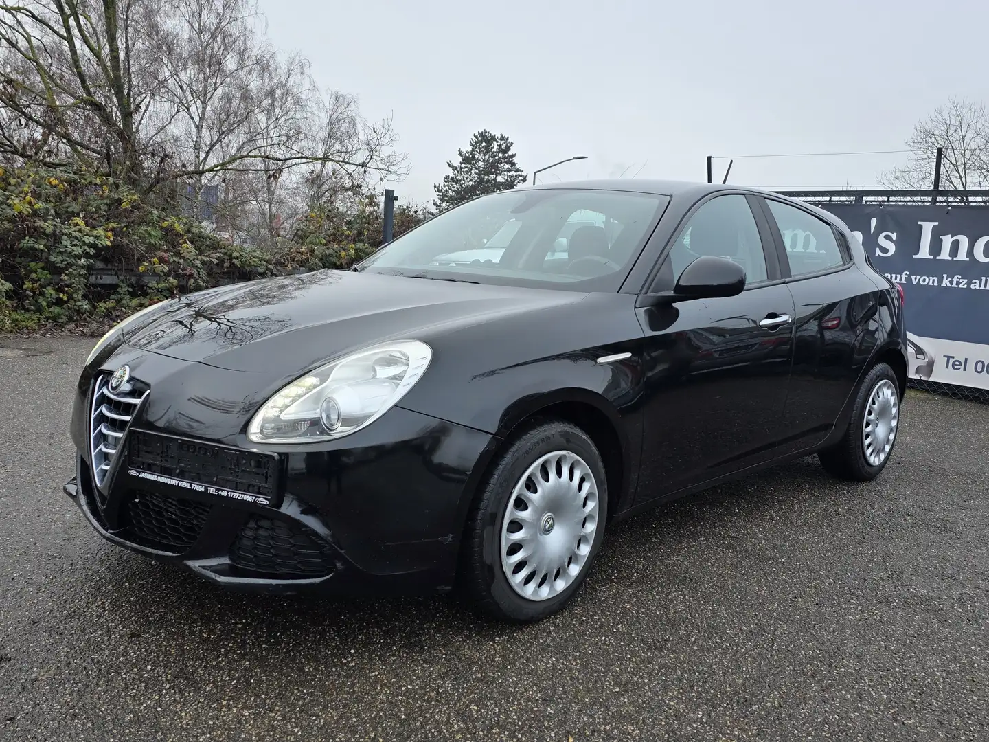 Alfa Romeo Giulietta 1.6JTDM Xenon Klima Euro5 Parksytem Schwarz - 1