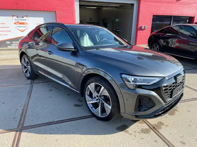 Audi Q8 e-tron SPORTBACK E-TRON / 55 QUATRO / S-LINE / HEAD-UP