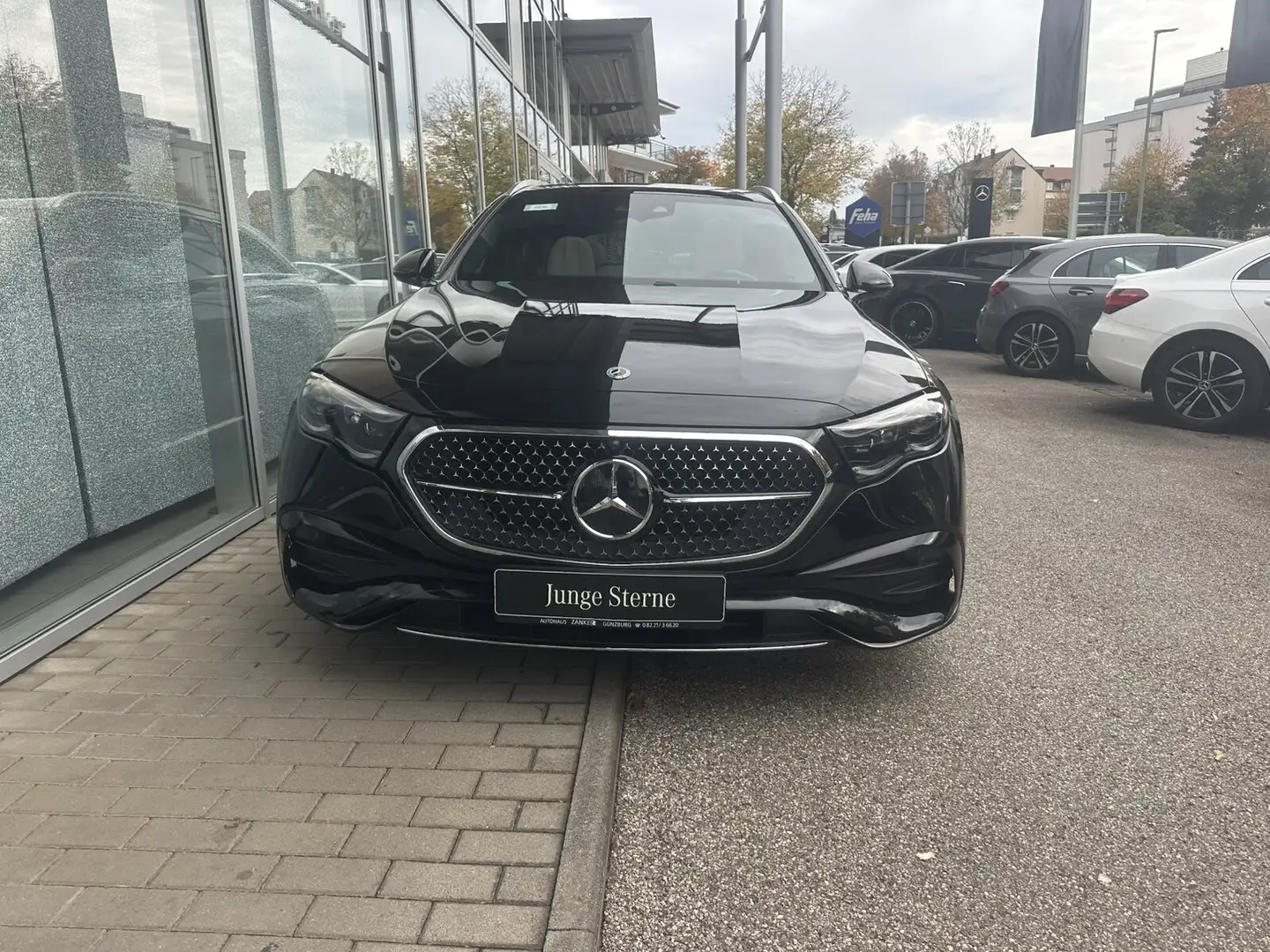 Mercedes-Benz E 300 E 300 de 4M T AMG *DISTRONIC*AHK*MEMO*PANO*360* Schwarz - 2