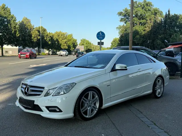 Mercedes-Benz E 220 E 220 CDI BlueEfficiency Coupe