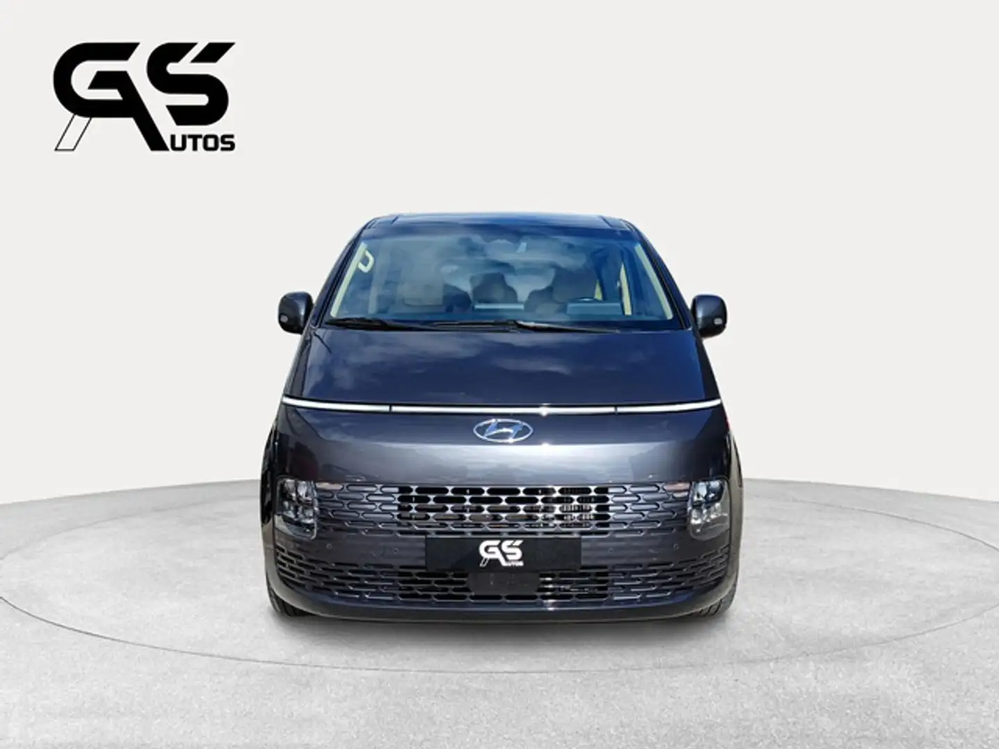 Hyundai STARIA 2.2CRDi 9S Tecno 177 Aut. Gris - 2