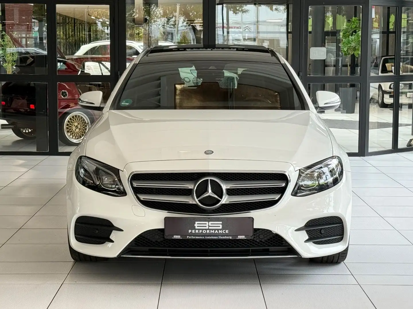 Mercedes-Benz E 220 d |AMG-LINE|WIDESCREEN|LED|PANO|BURMESTER| Weiß - 2