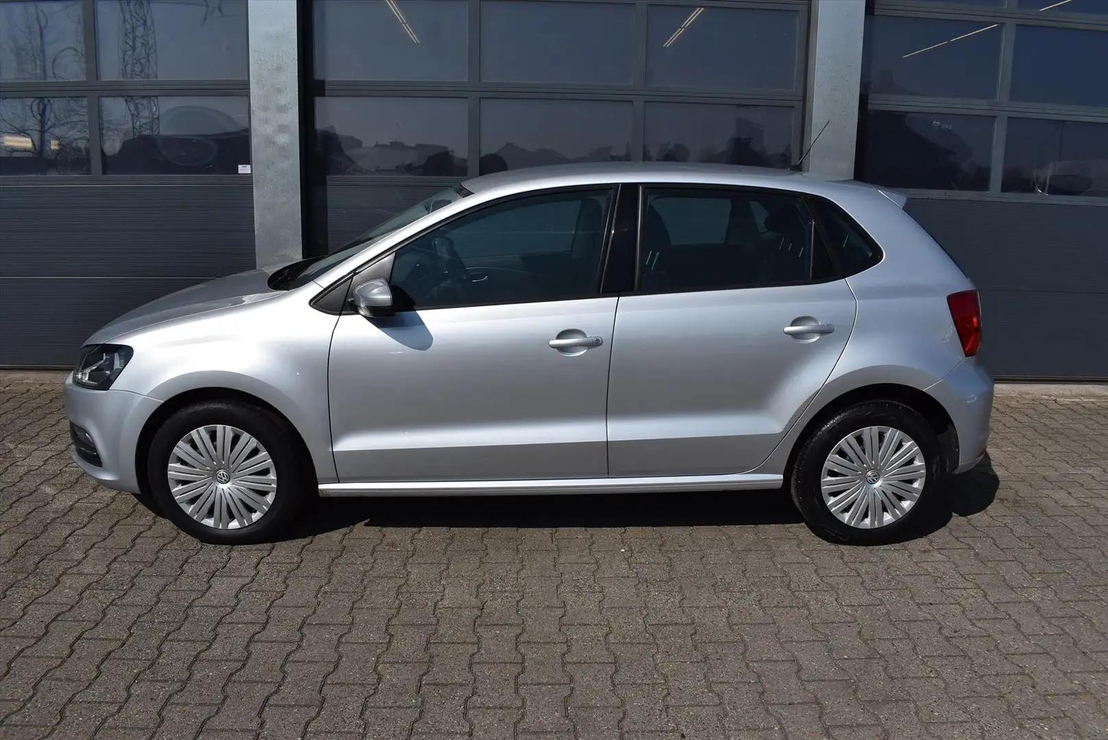 Volkswagen Polo 1.2 TSI 90pk BMT Comfortline Gris - 2