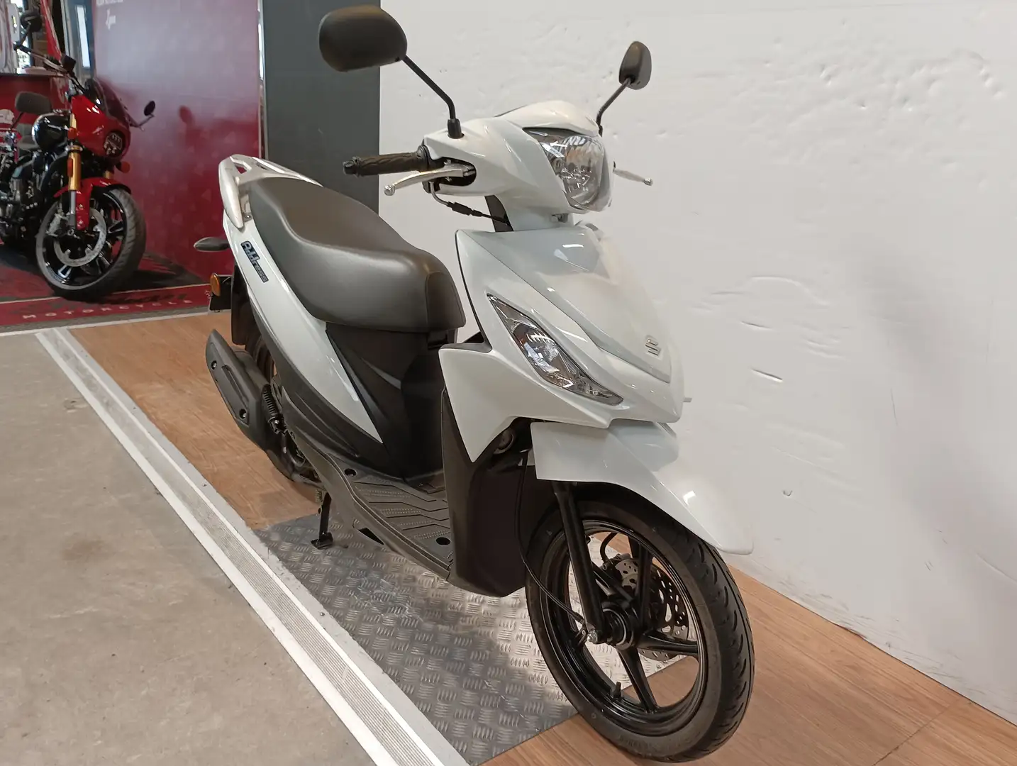 Suzuki Address Blanc - 2