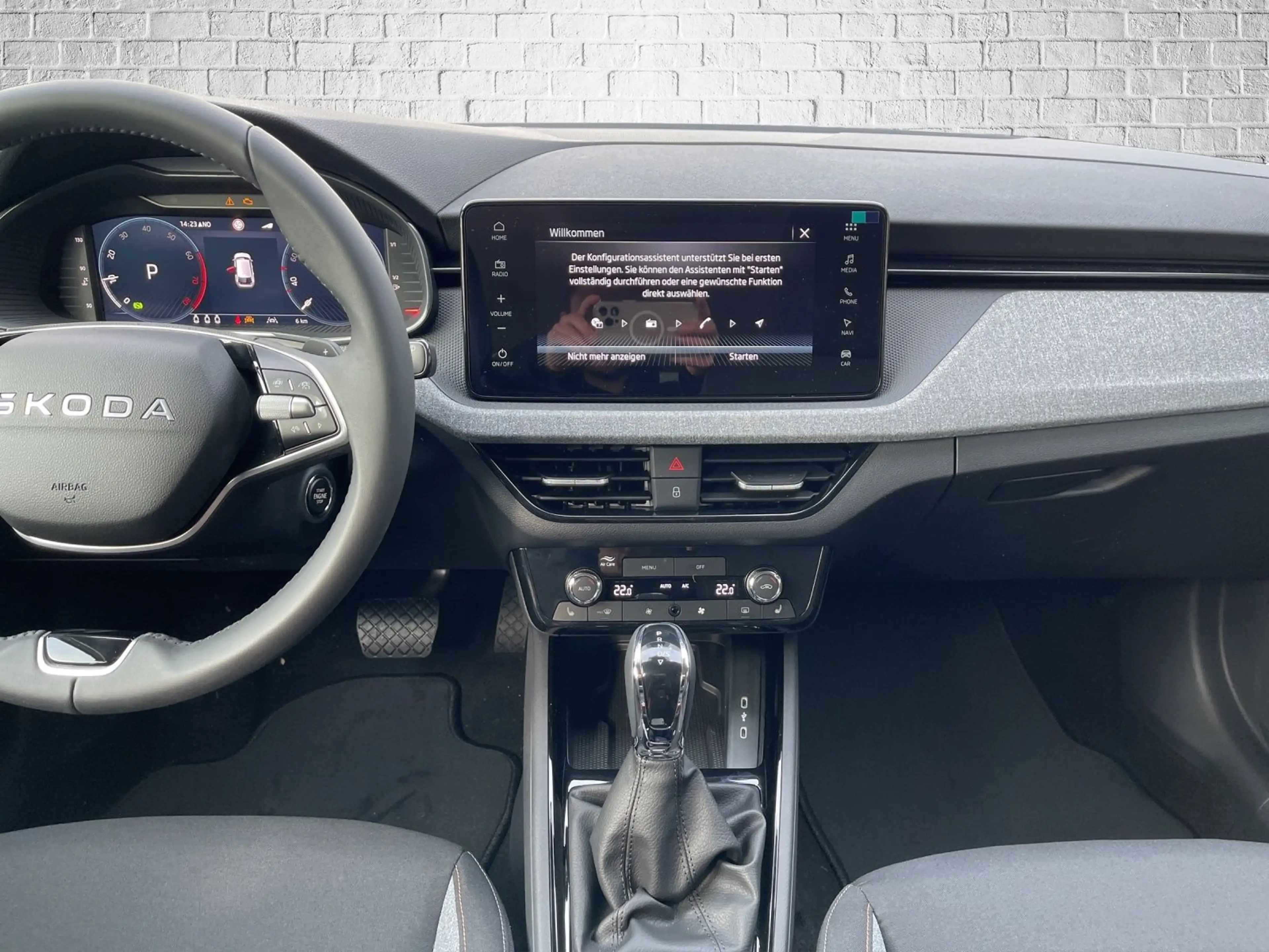 Skoda Scala 1.0 TSI DSG - Tour — photo 11