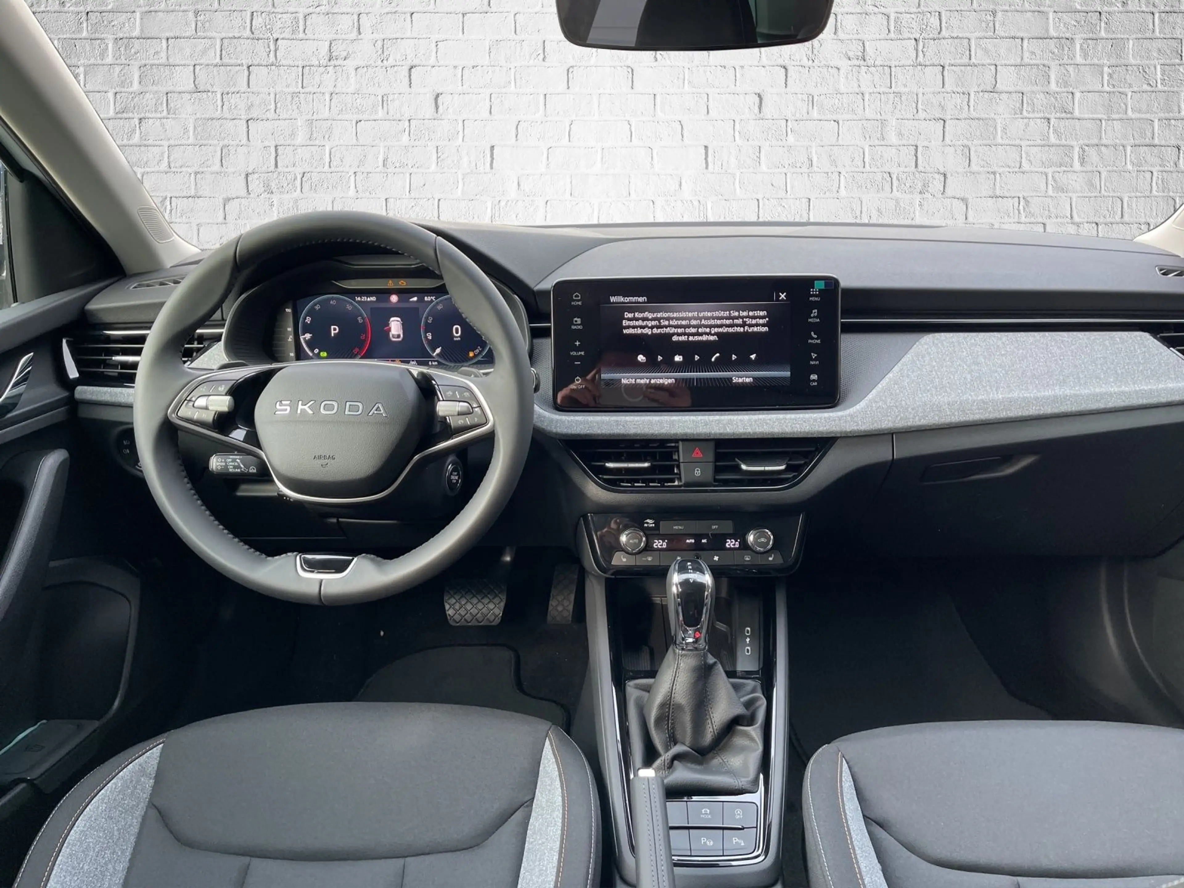Skoda Scala 1.0 TSI DSG - Tour — photo 15