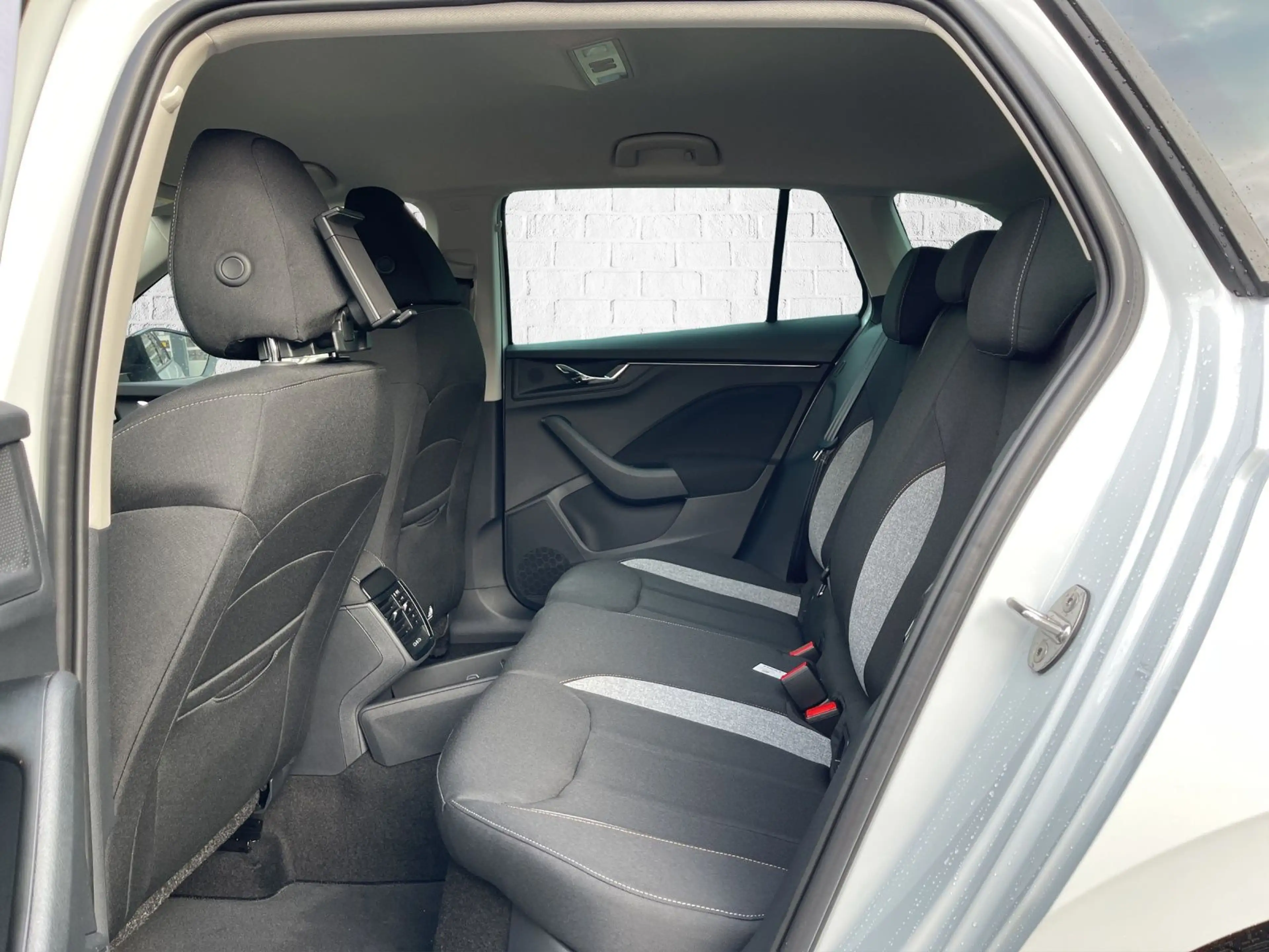 Skoda Scala 1.0 TSI DSG - Tour — photo 14