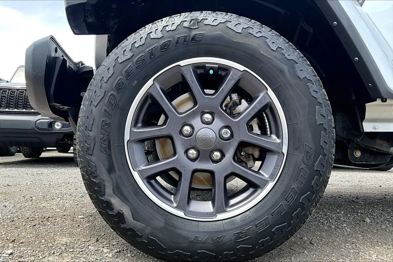 Jeep Gladiator снимка Jeep Gladiator