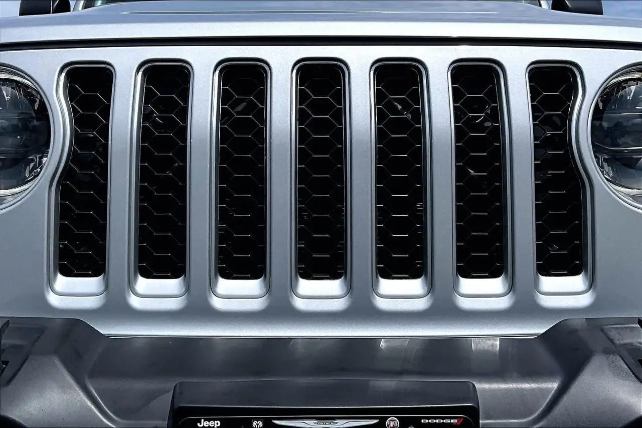 Jeep Gladiator снимка Jeep Gladiator