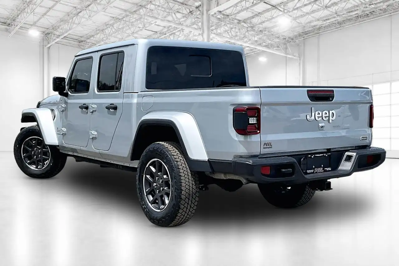 Jeep Gladiator снимка Jeep Gladiator