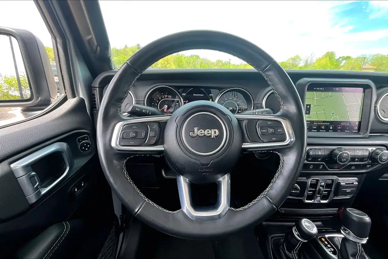 Jeep Gladiator снимка Jeep Gladiator