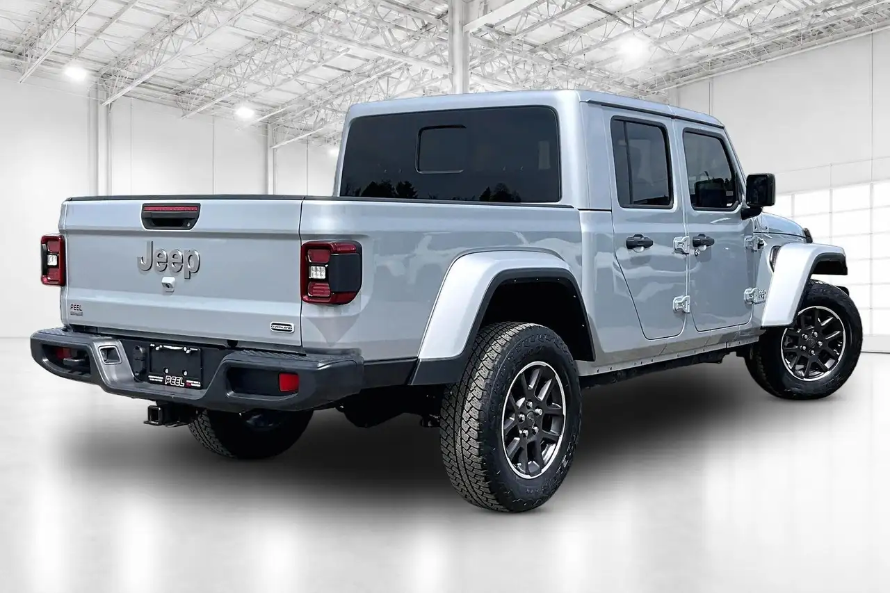Jeep Gladiator снимка Jeep Gladiator