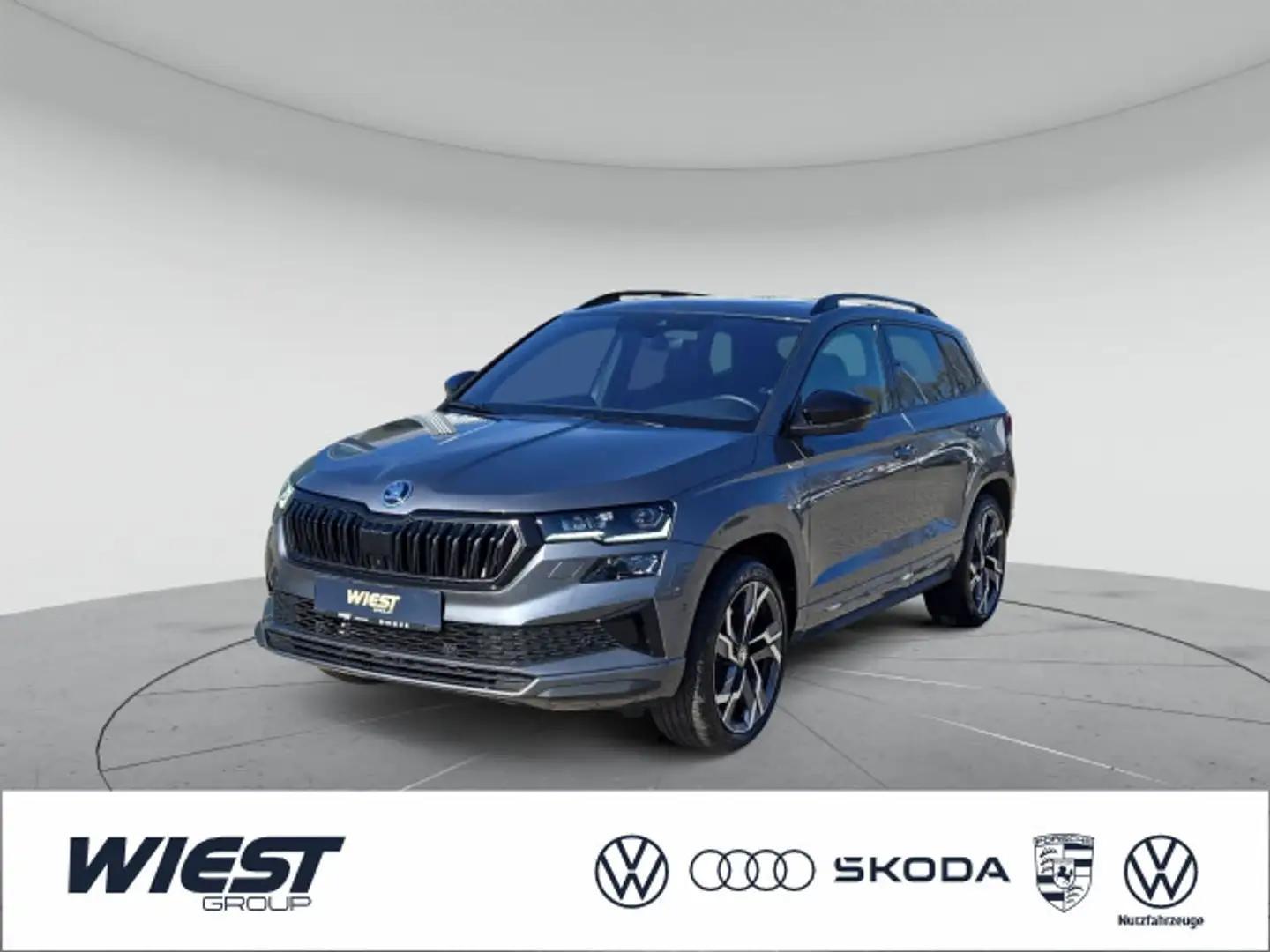 Skoda Karoq Sportline 2.0 TSI DSG 4x4, PANO/CANTON/MAT Grau - 1