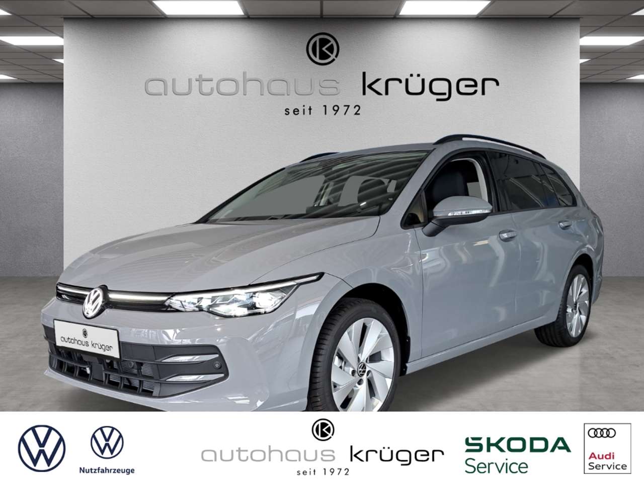 Volkswagen Golf Variant 2024 — 8 1,5 TSI 6-Gang digitales Cockpit LED Sperrdiff.