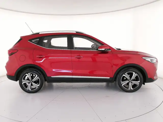 MG ZS view 3