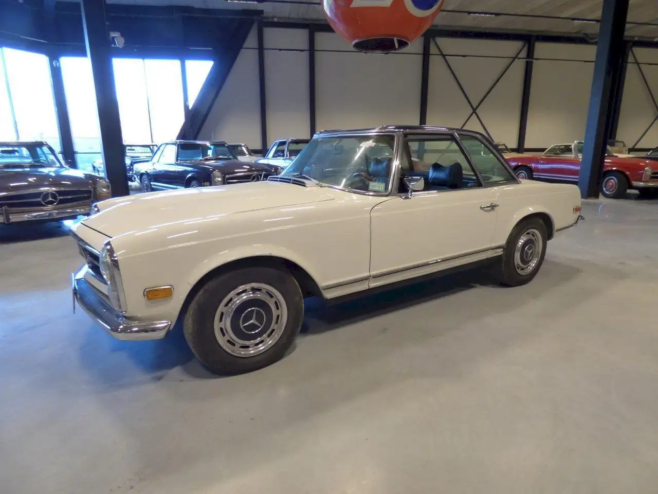 Mercedes-Benz SL 280 W113 Pagode, foto 4