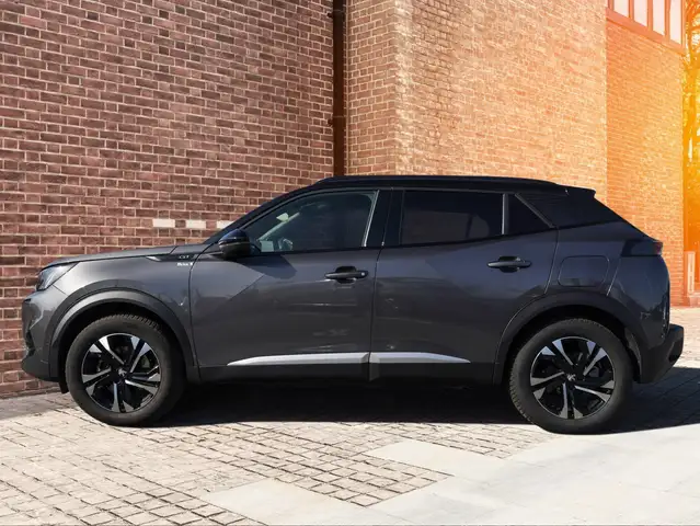 Peugeot 2008 view 3
