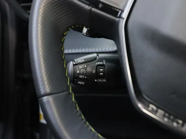 Peugeot 2008 view 15