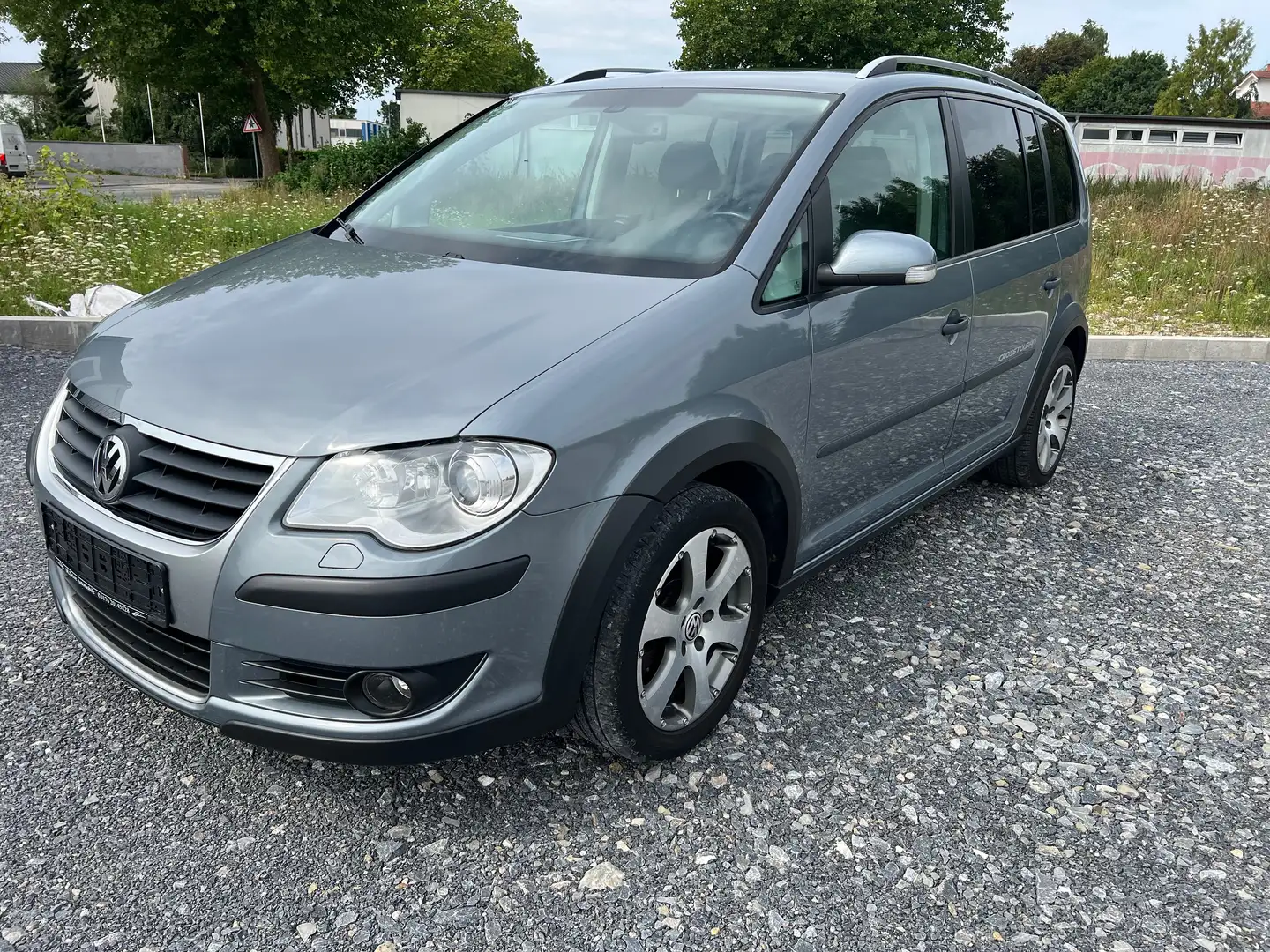 Volkswagen Touran Touran 1.4 TSI DSG Cross Motor generalüberholt Gris - 2