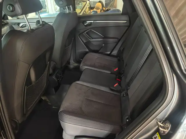 Audi Q3 view 12