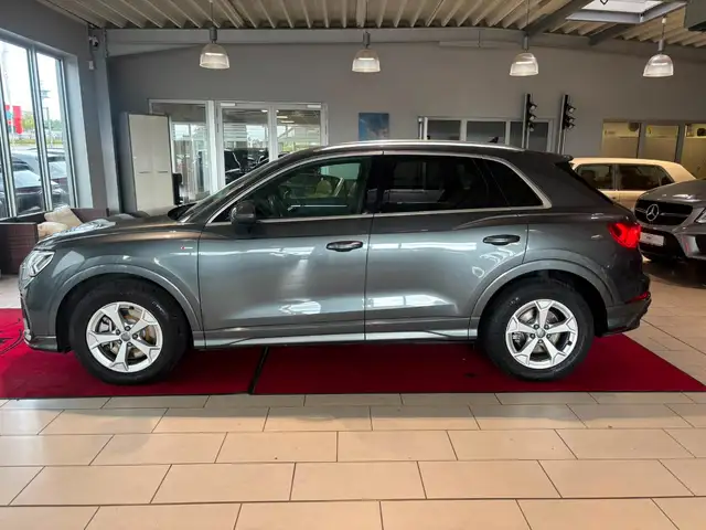 Audi Q3 view 2