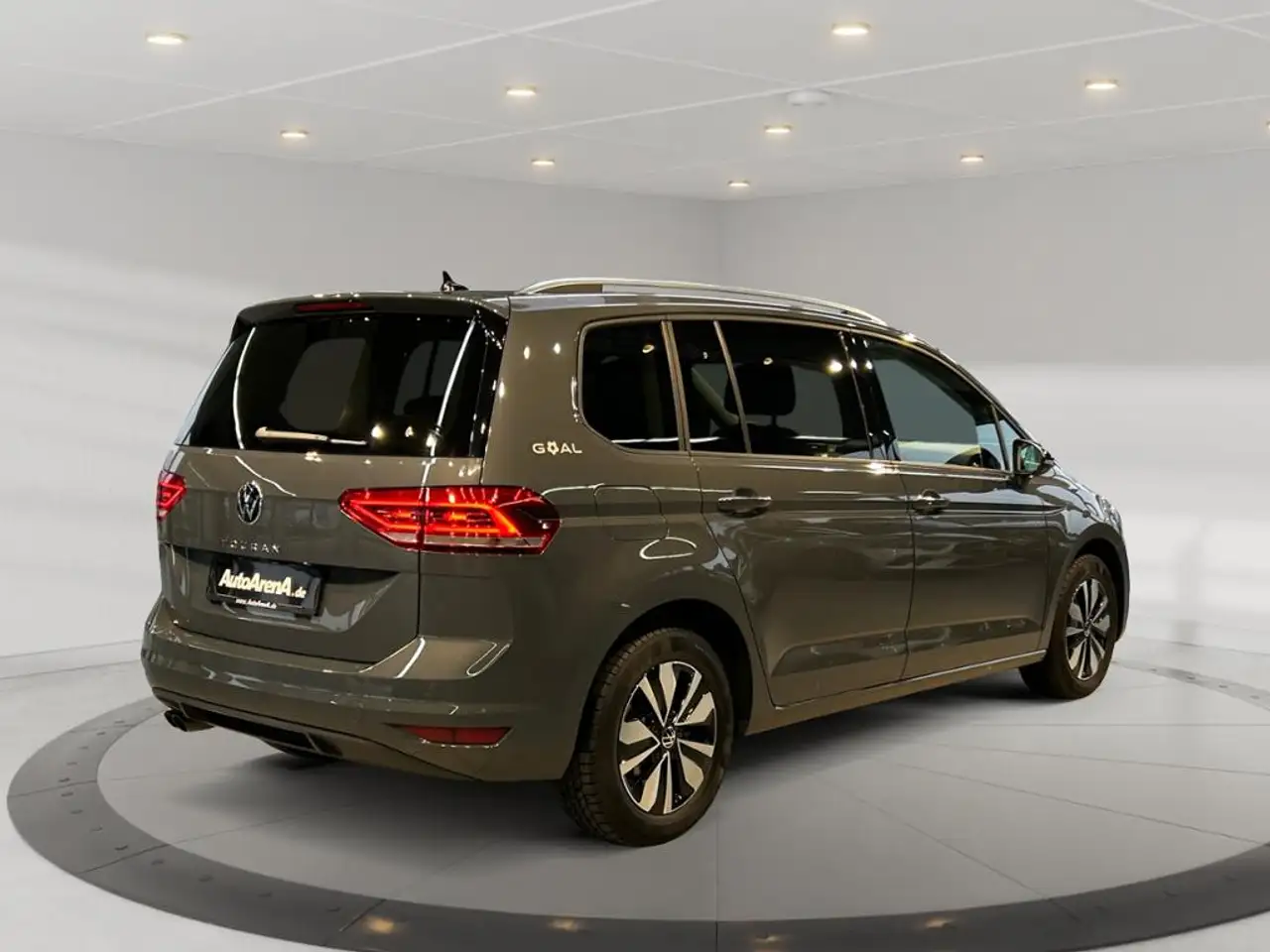 Volkswagen Touran 2.0 TDI Comfortline Fahrassist+Pano+SHD 3