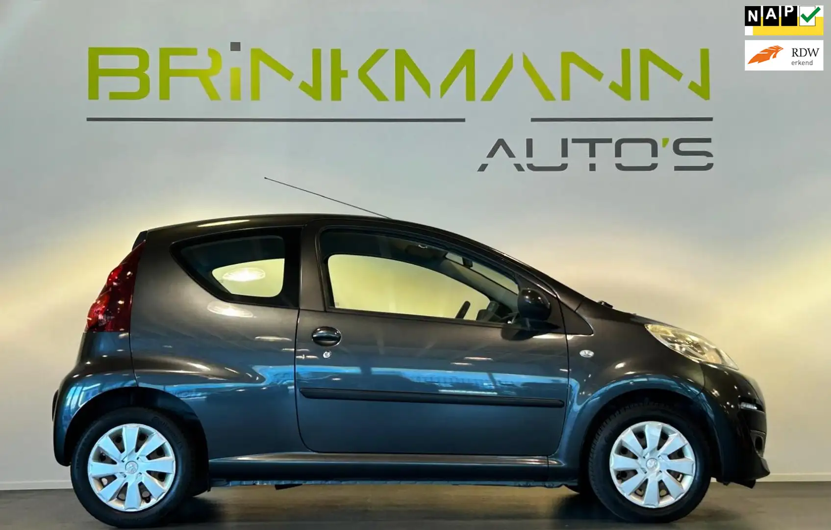 Peugeot 107 1.0 Active - Premium Pack - APK 6-'26. Gris - 1