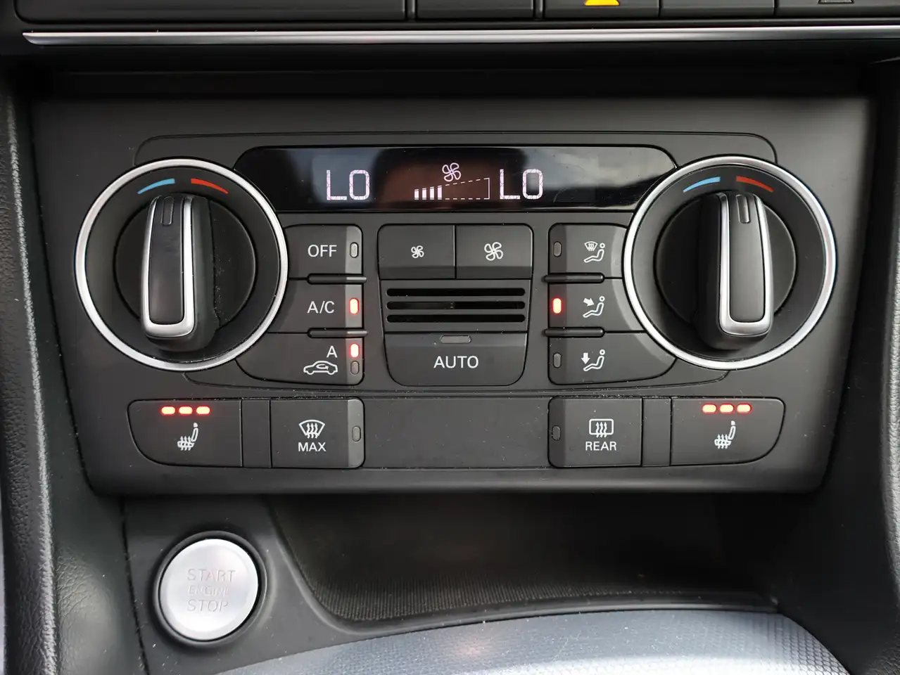 Audi Q3 снимка Audi Q3