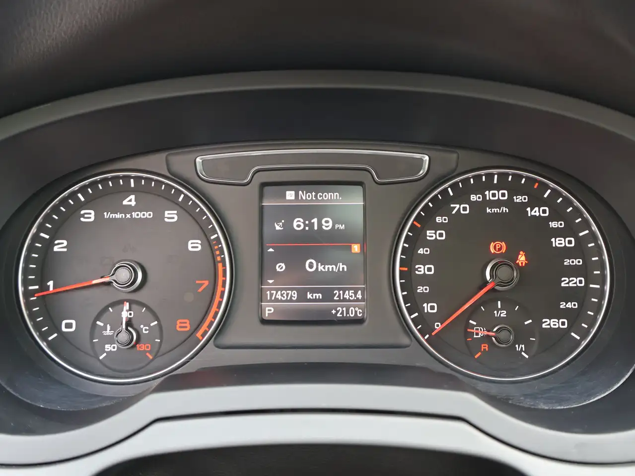 Audi Q3 снимка Audi Q3