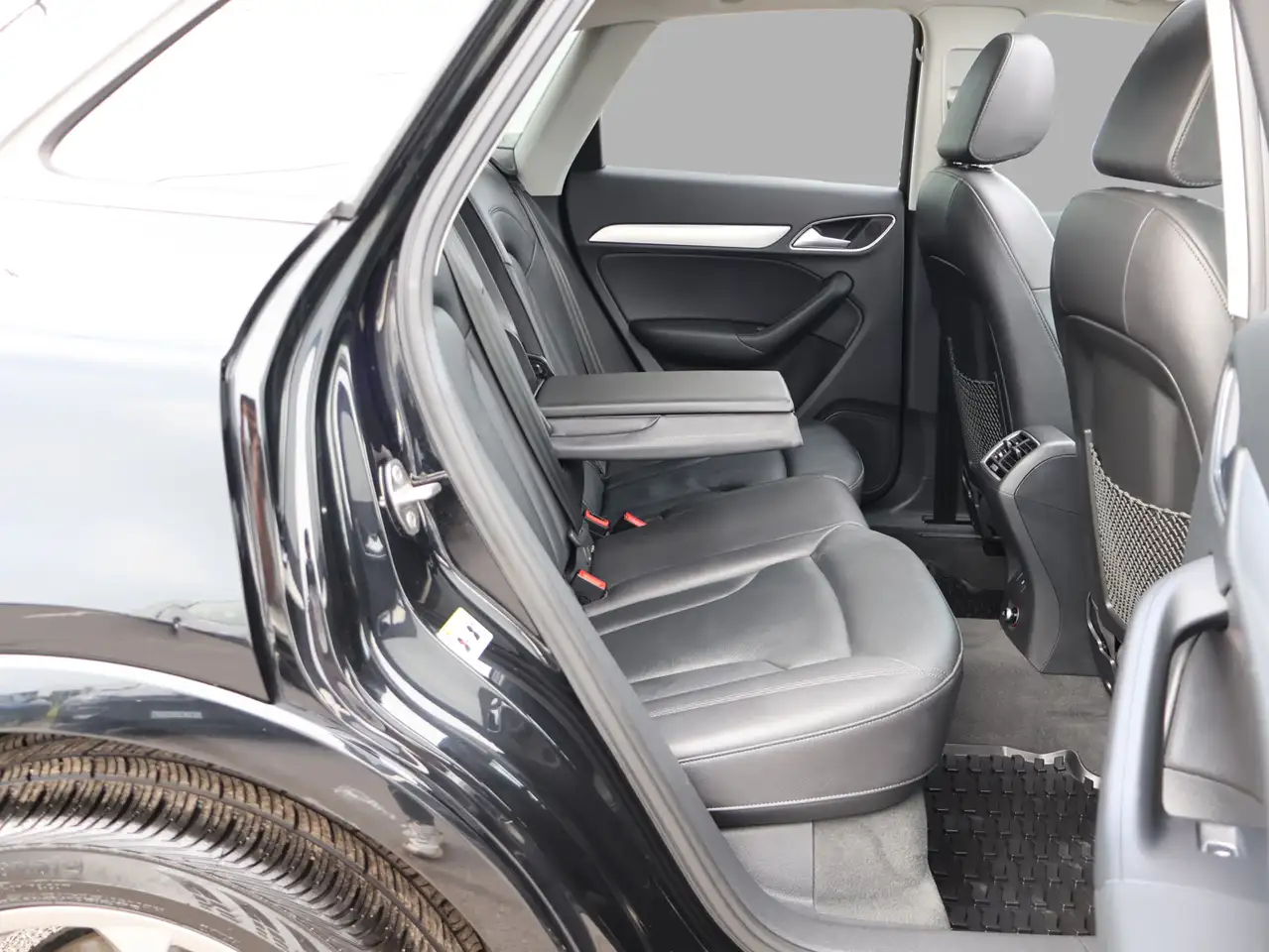 Audi Q3 снимка Audi Q3
