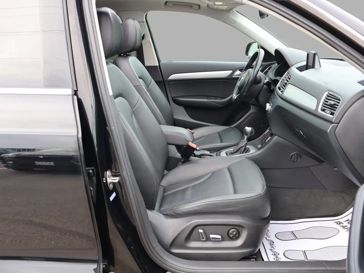 Audi Q3 снимка Audi Q3