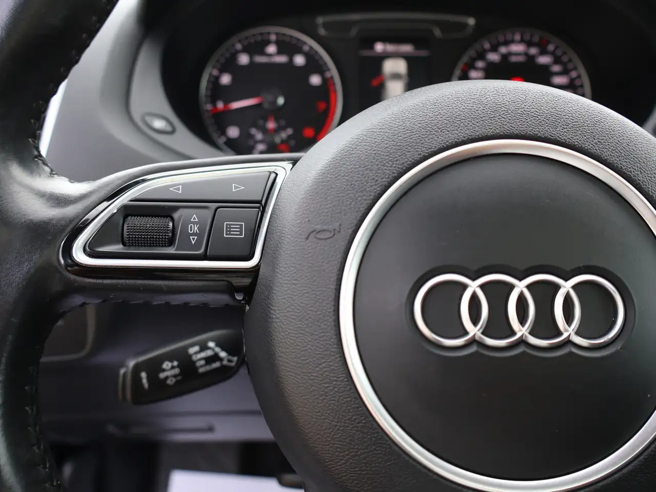 Audi Q3 снимка Audi Q3