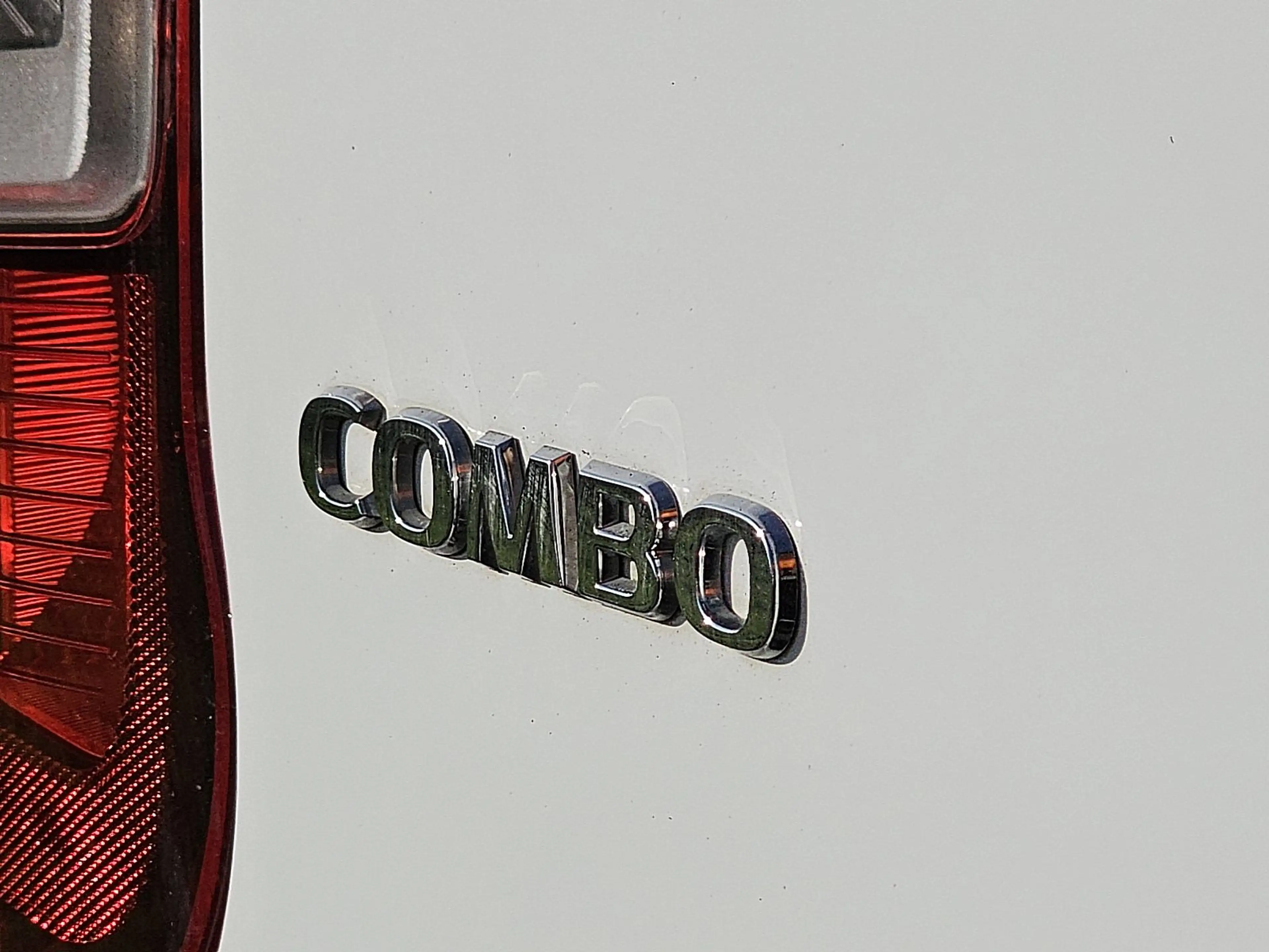 Opel Combo 1.5 D 75KW EDIYION — photo 16