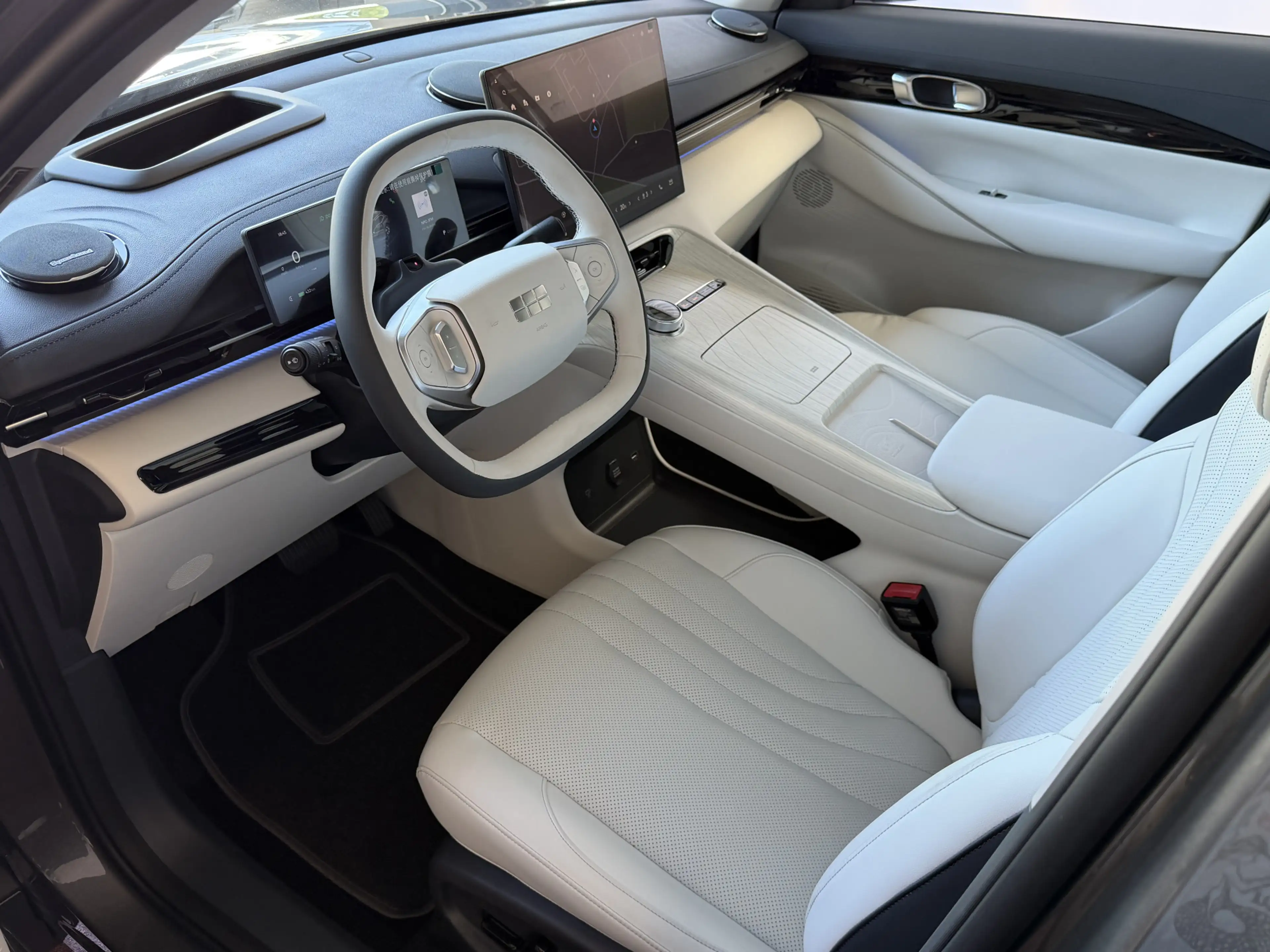 Geely E5 Max+ 68 kWh | 475KM Bereik Speciaal Wit Leer Topui — photo 9