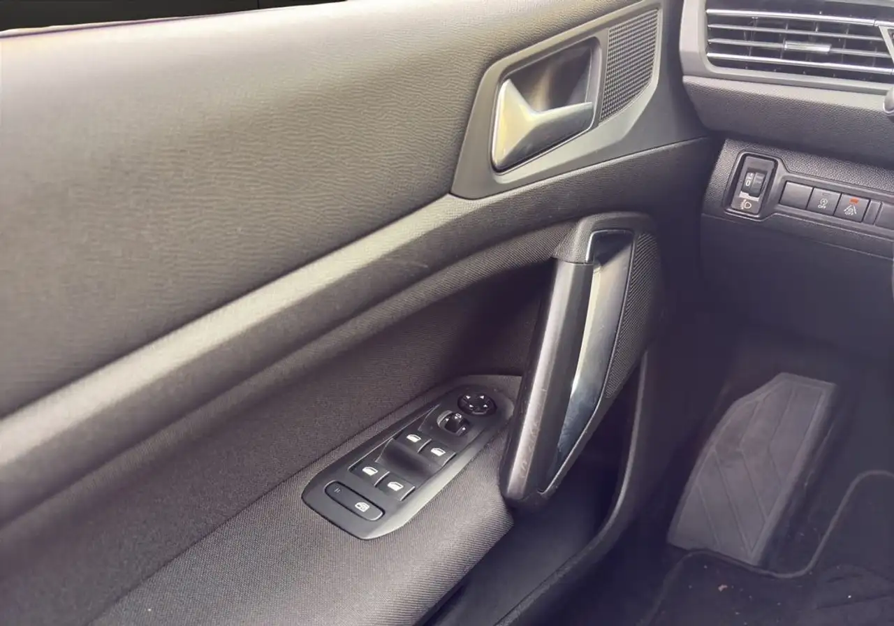 Peugeot 308 308 SW — photo 24