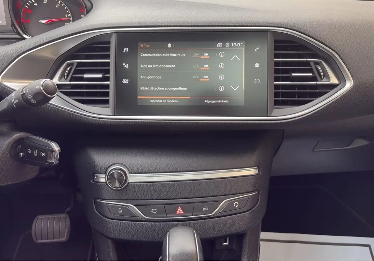 Peugeot 308 308 SW — photo 20