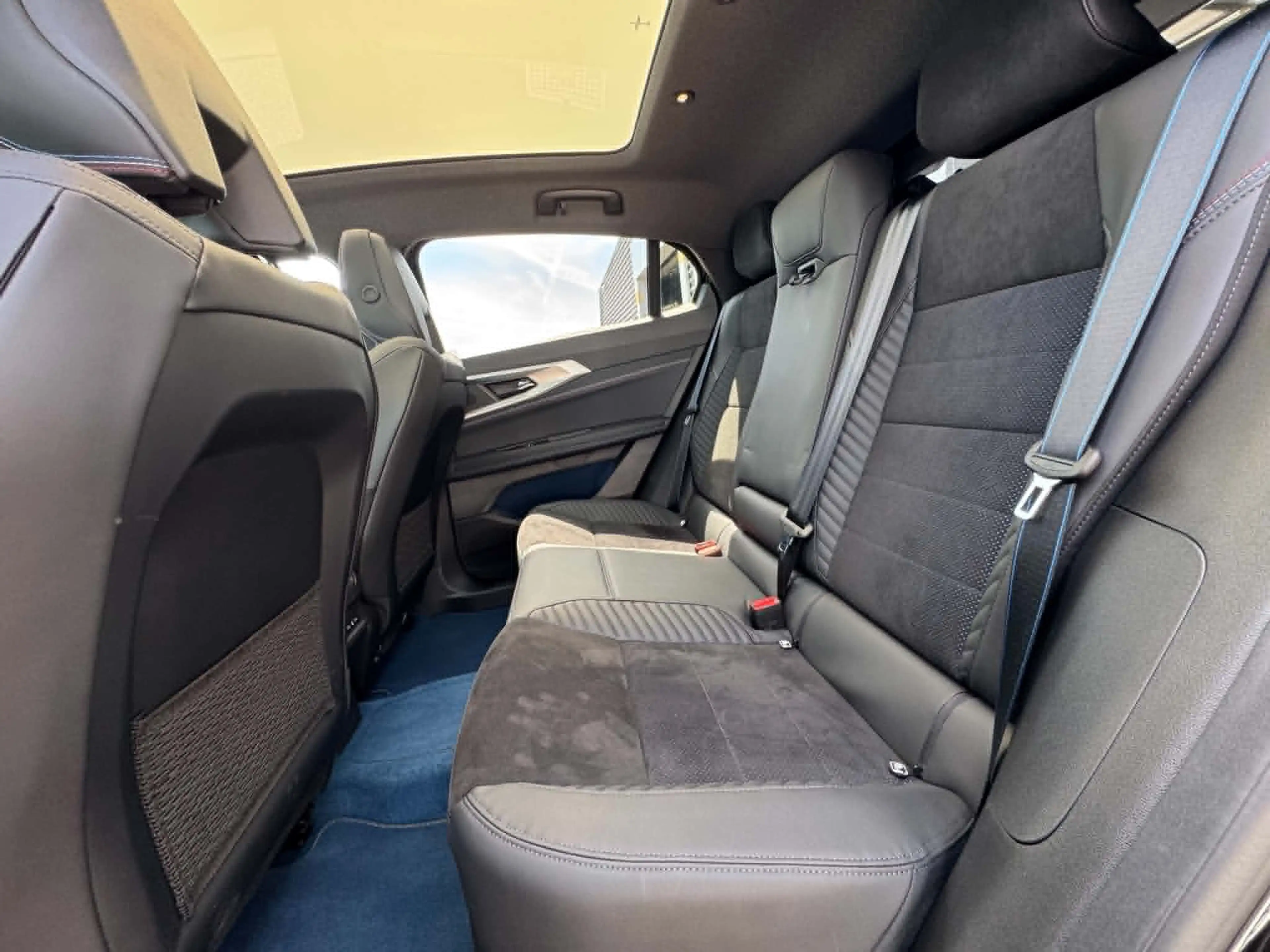 Renault Rafale Atelier Alpine hyper hybrid E-Tech 4x4 300 — photo 6