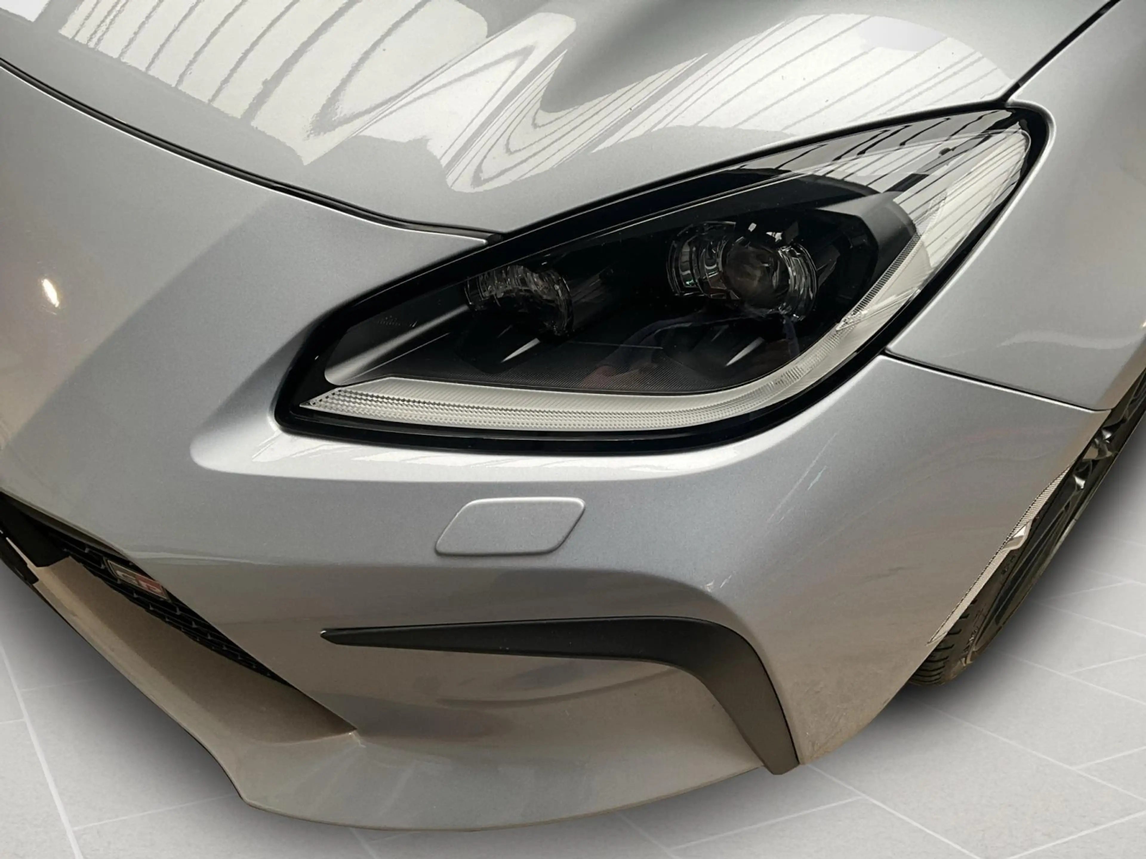 Toyota GR86 2.4l+235PS+6gang+LED+LM18+Sitzheizung — photo 17