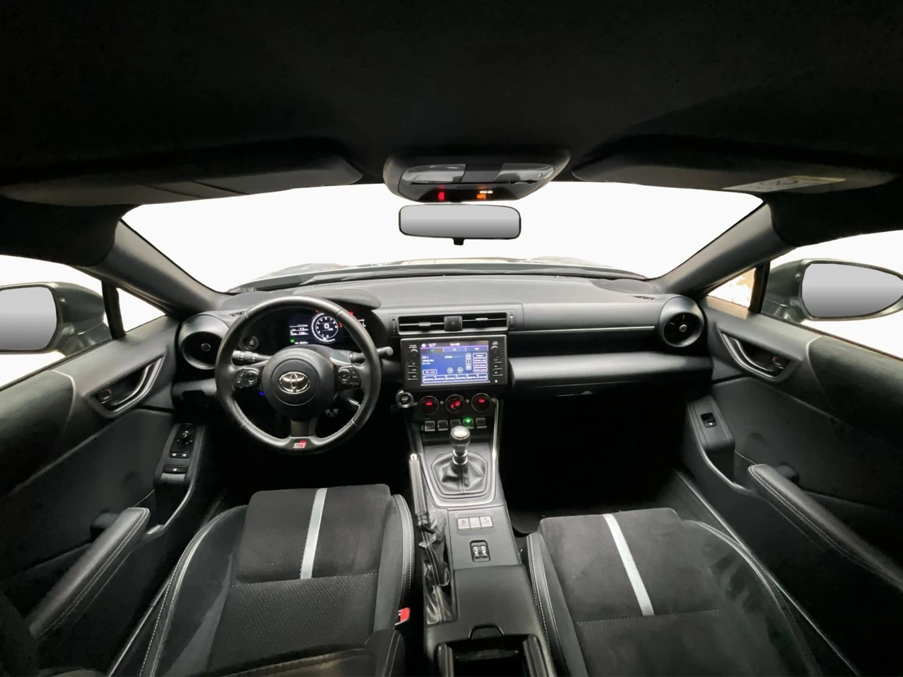Toyota GR86 2.4l+235PS+6gang+LED+LM18+Sitzheizung — photo 2